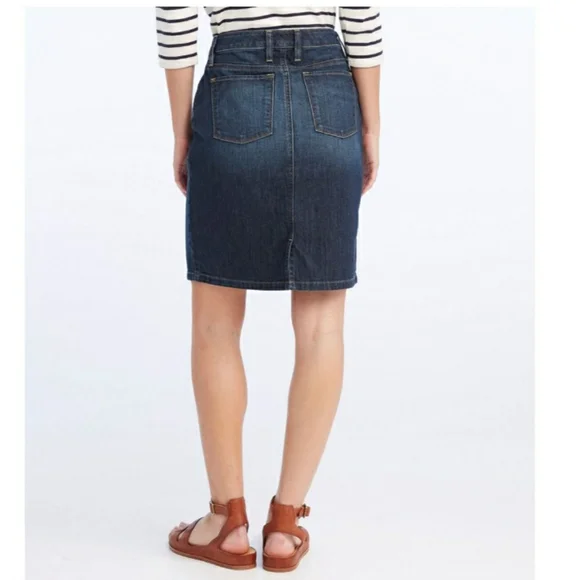 L. L. Bean Favorite Fit Denim Skirt 6 Petite - Picture 2 of 8